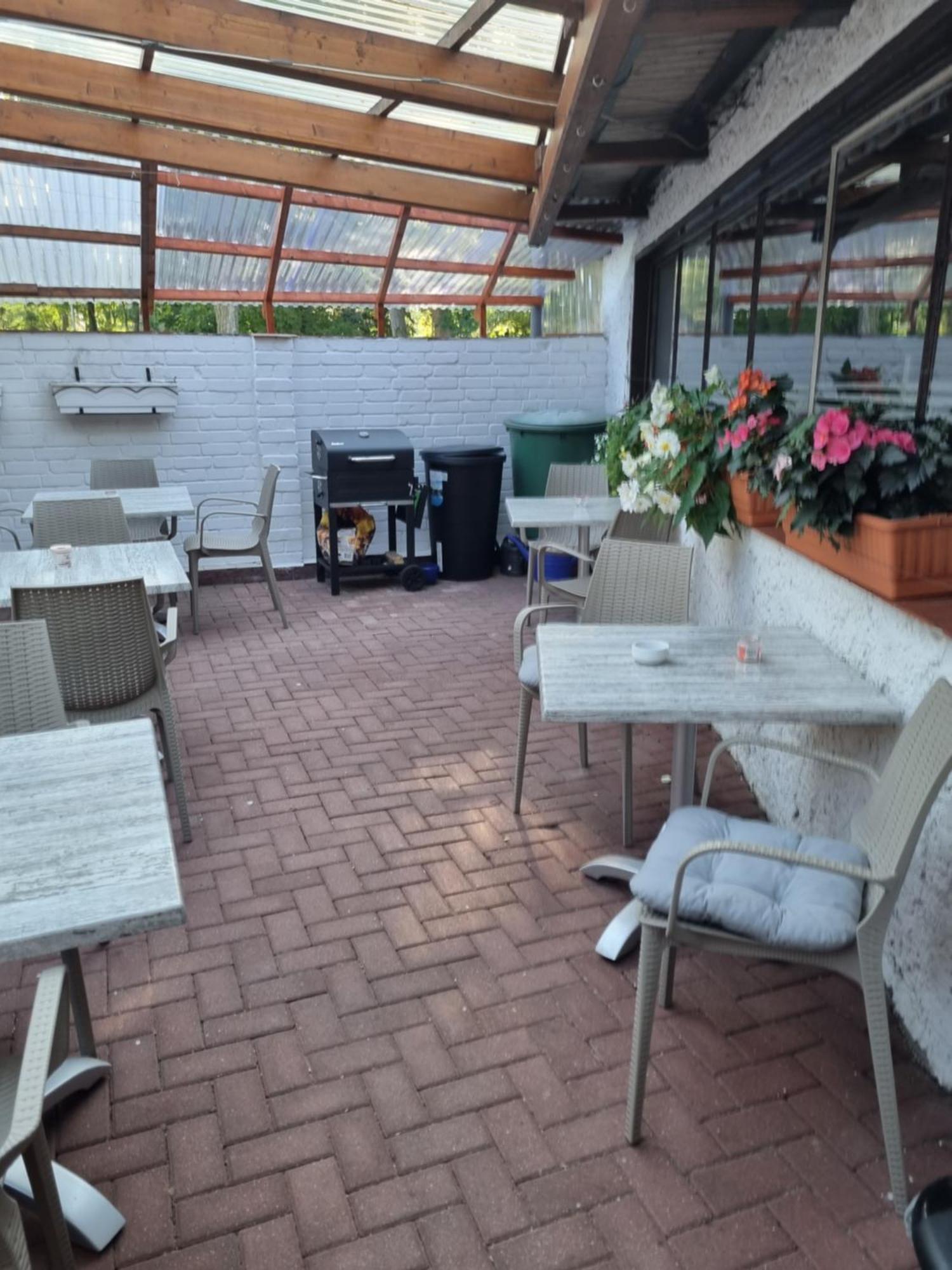 Kleine, Aber Feine Ferienwohnung Am Park ゼーバート・ヘリングスドルフ エクステリア 写真