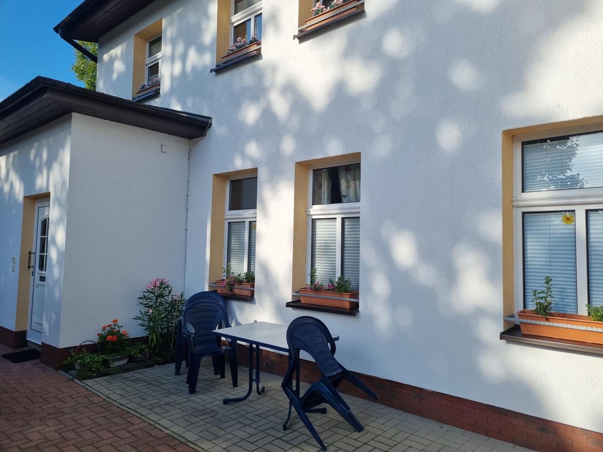 Kleine, Aber Feine Ferienwohnung Am Park ゼーバート・ヘリングスドルフ エクステリア 写真